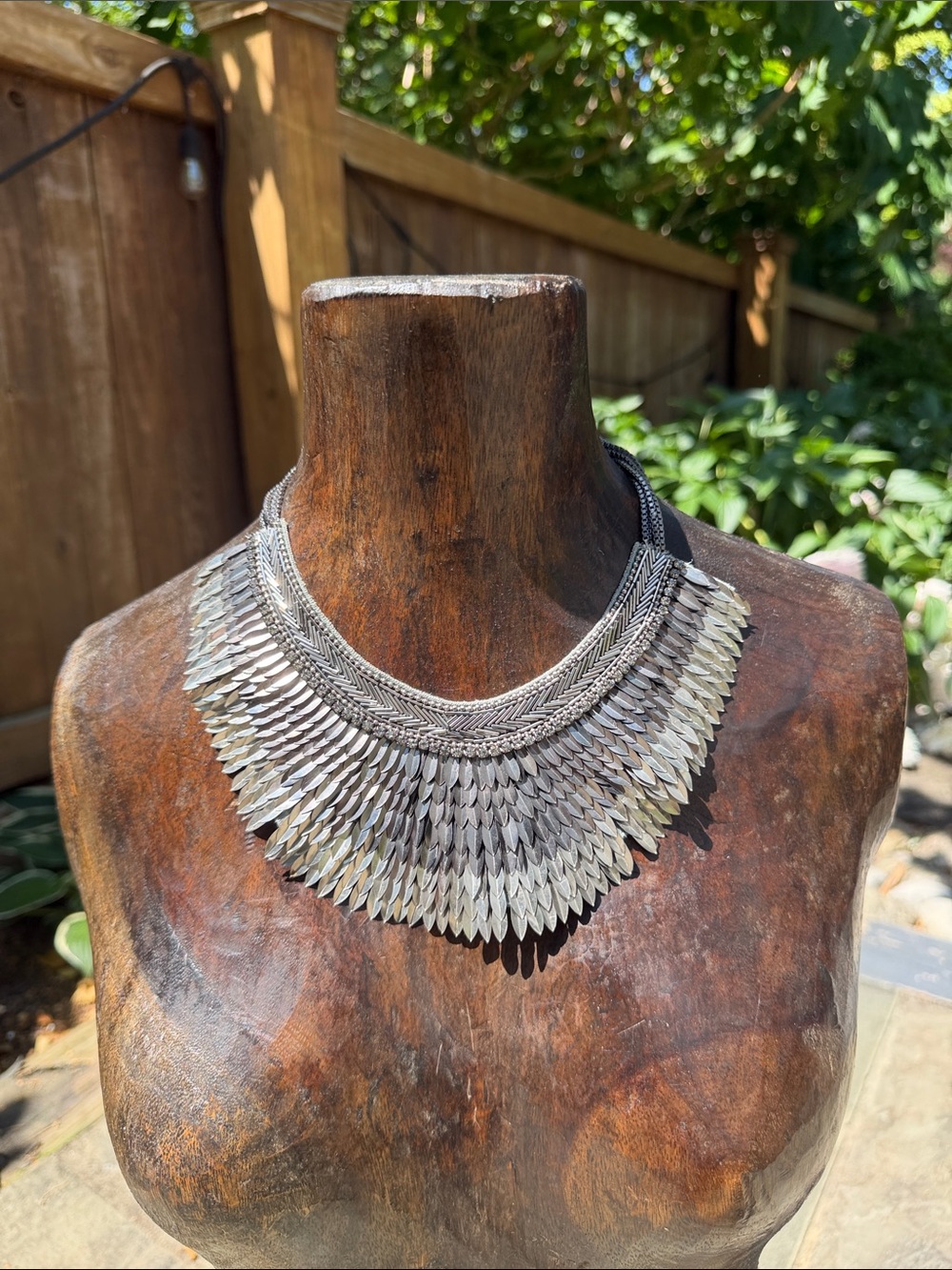 Stella & Dot Pegasus Bib Necklace - Picture 8 of 10